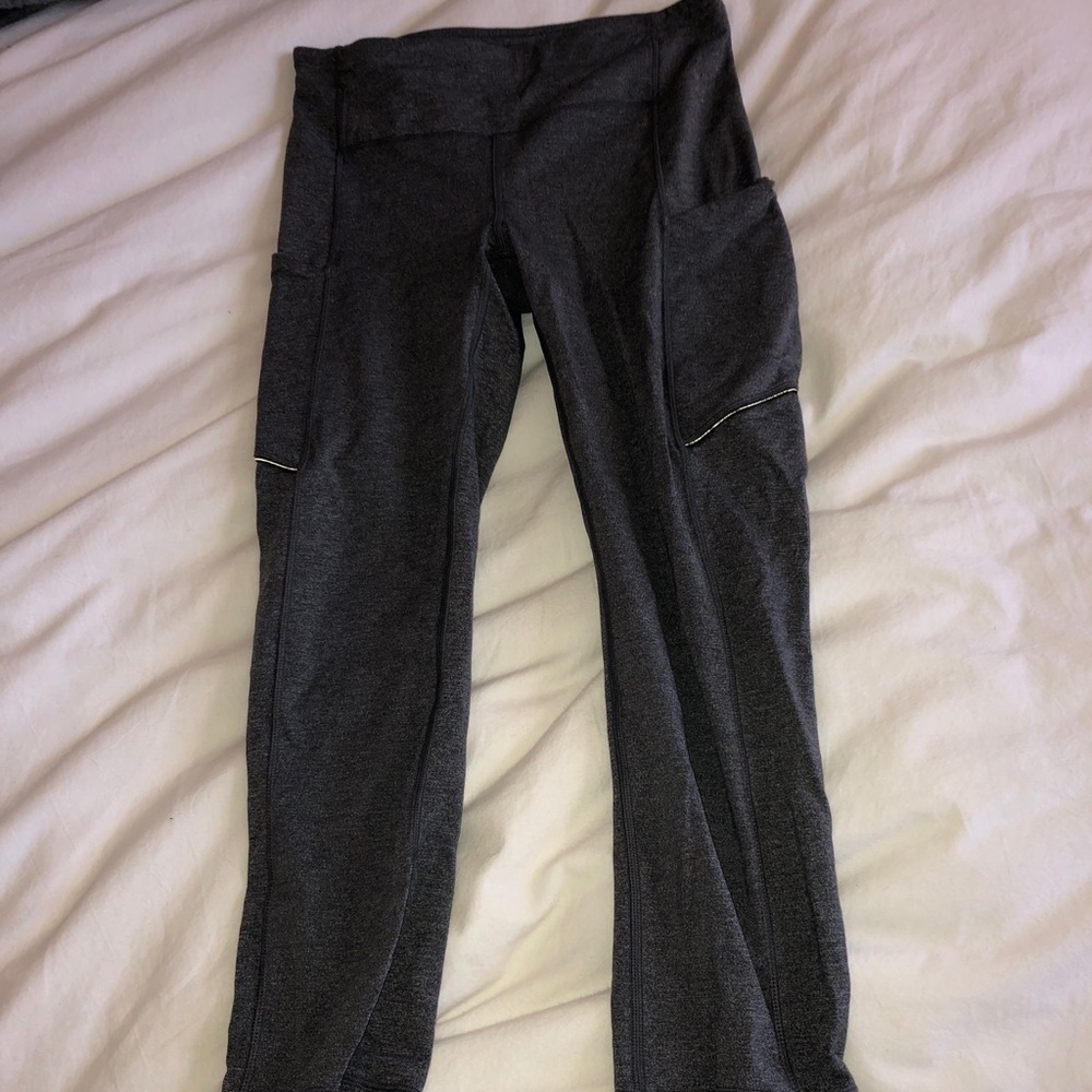 Cropped Lululemon running leggings
